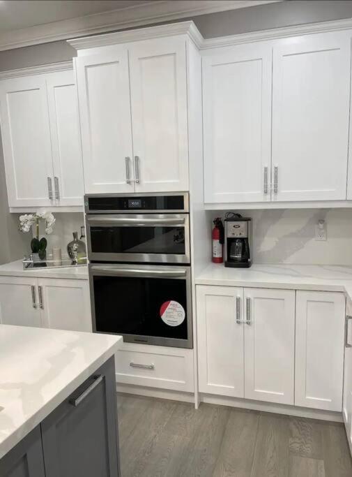 Elegant & Luxurious 3 Bedroom Home Mississauga Eksteriør bilde