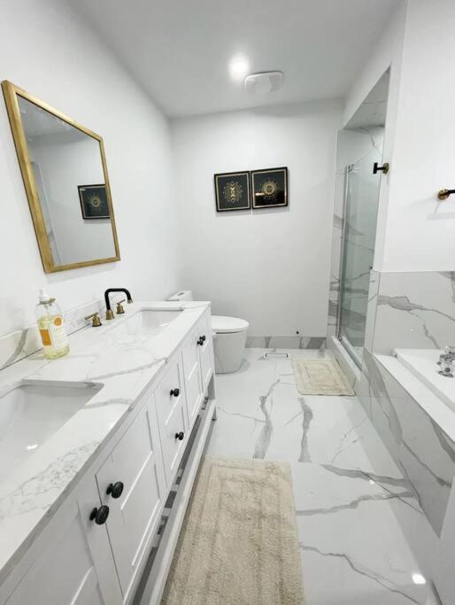 Elegant & Luxurious 3 Bedroom Home Mississauga Eksteriør bilde