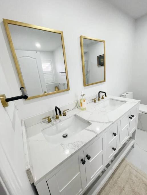 Elegant & Luxurious 3 Bedroom Home Mississauga Eksteriør bilde