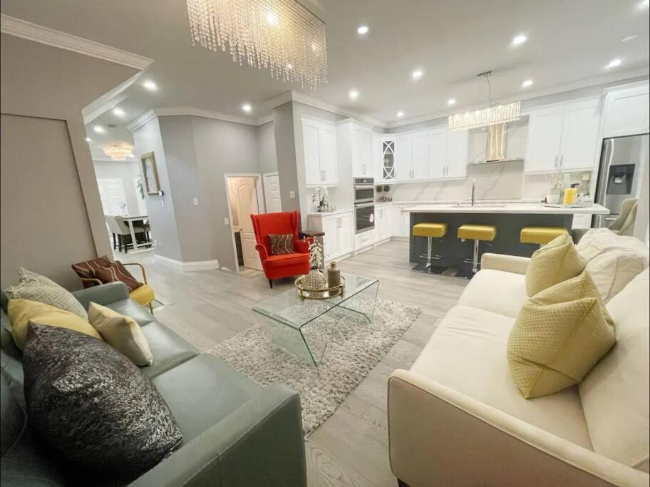 Elegant & Luxurious 3 Bedroom Home Mississauga Eksteriør bilde